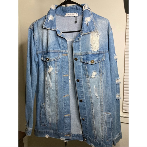 A Trendy and Casual denim jacket for everyday❤️ - Picture 2 of 2